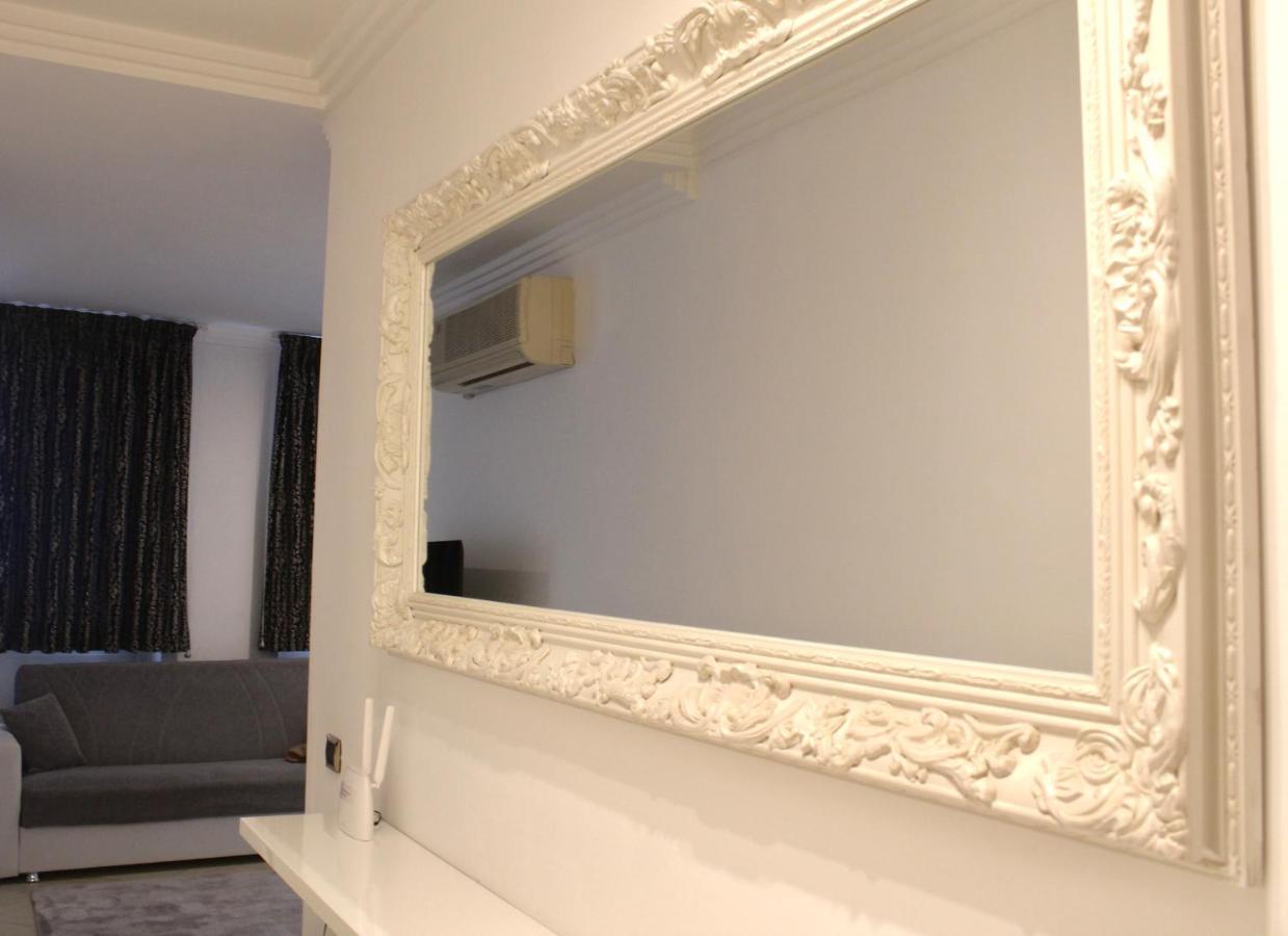 Apartment Trevi Fountain & Spanish Steps Rome Extérieur photo